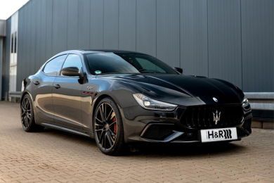 Maserati Ghibli Trofeo lowered on H&R springs